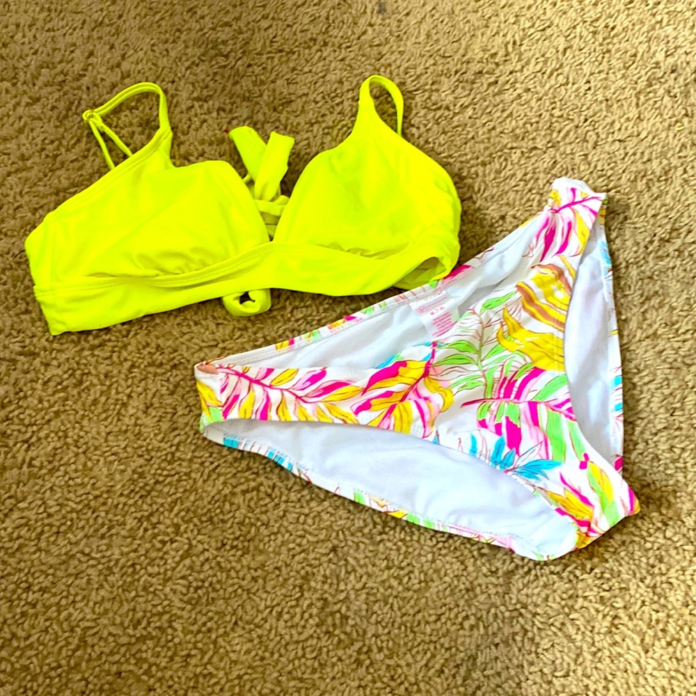 Bathing suits - Picture 1 of 1